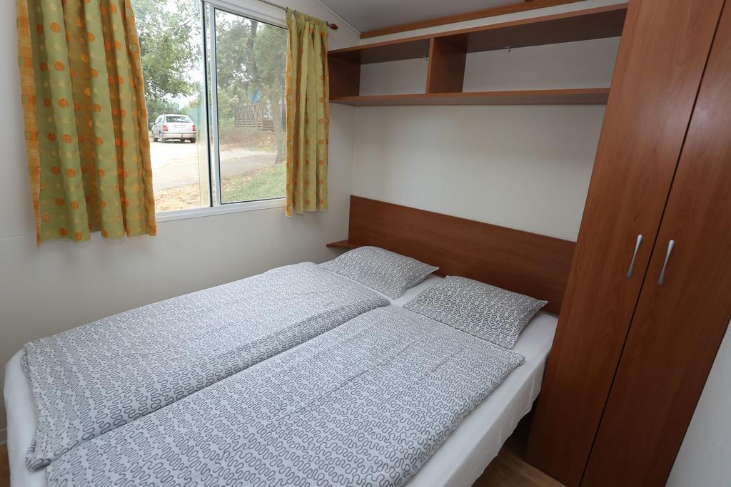 Mobile Homes Comfort Capri Bijela Uvala Mugeba Room photo